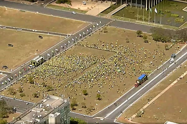 1º de Maio: Atos golpistas de Bolsonaro e de defesa de Lula e Alckmin não levam povo às ruas
