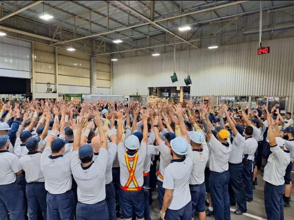 Trabalhadores na Toyota de Indaiatuba fazem protesto no interior da fábrica