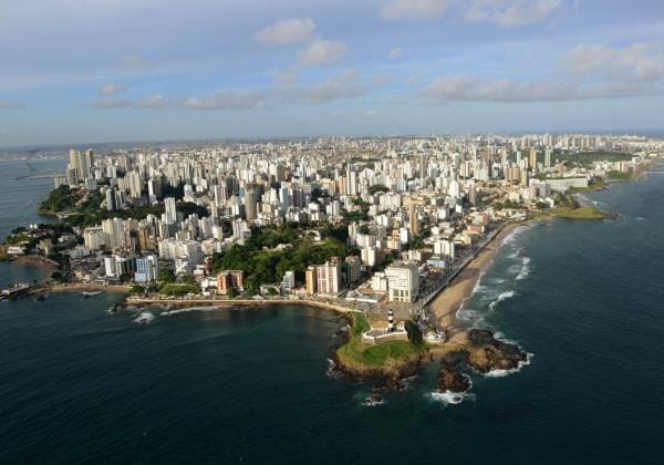 Salvador (BA): Projeto do prefeito Bruno Reis flexibiliza lei para prédios na orla