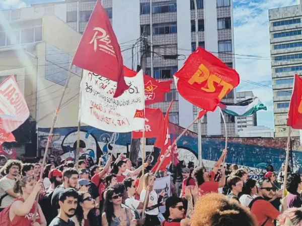 É hora de romper as engrenagens do sistema capitalista! Enfrentar os bilionários, Paraná para quem trabalha!
