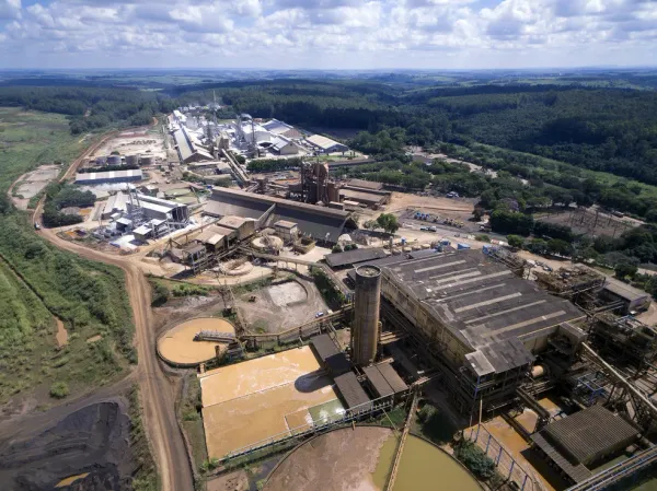 Fertilizantes em colapso: como a crise da Mosaic ameaça empregos e alimentos no Brasil
