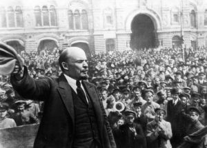 LEON TROTSKY | Lênin morreu!