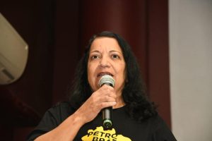 Petrobrás segue com a política de descaso com a situação da Leninha, petroleira demitida política