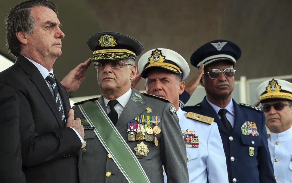 Bolsonaro, as Forças Armadas e a tentativa de golpe