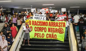Absolvição de PM’s que mataram e arrastaram Cláudia há 10 anos no Rio normaliza a barbárie e o genocídio contra população negra