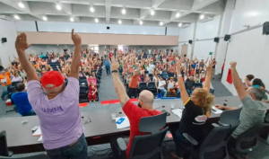 Servidores federais iniciam greves contra arrocho salarial do governo Lula