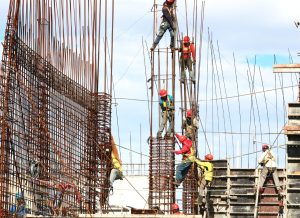 Por que tantos trabalhadores morrem no trabalho no Brasil?