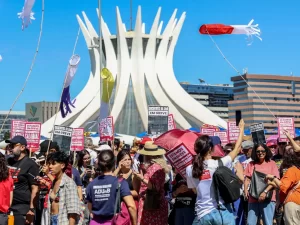 Greve nas IFES: Governo segue enrolando, mas mobilizações aumentam