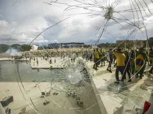 8J: Os desafios colocados à classe trabalhadora 2 anos após a tentativa golpista
