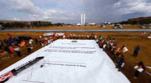 Em Brasília, indígenas cobram de Lula demarcação de terras até a COP30