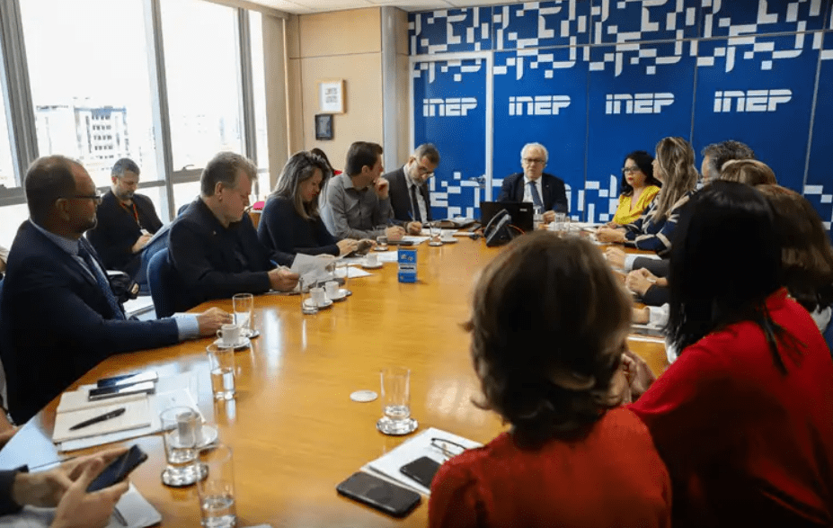 SAEB: a farsa da “qualidade” e o controle sobre a educação pública