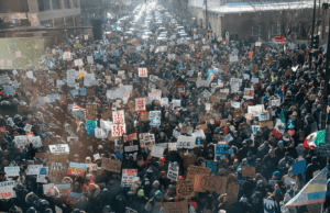 Em meio à repressão contra onda de protestos nos EUA, Lula promete visita a Trump