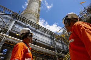 Alta do Diesel expõe dependência e retrocesso do Brasil