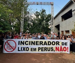 Perus resiste contra o incinerador: território, memória e luta em defesa da vida