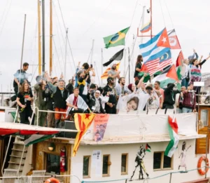 Flotilha parte em direção a Gaza em meio a cessar-fogo parcial