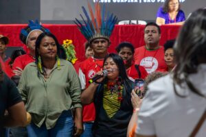 Povos em luta ocupam plenário e reafirmam resistência nos territórios