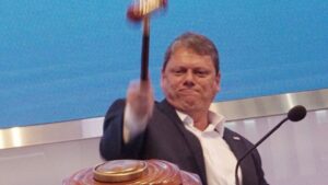 SP: É hora de unir as lutas e derrotar Tarcísio de Freitas